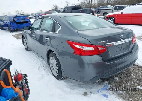 2017 Nissan Altima 2.5 S z USA, uszkodzony, nr VIN 1N4AL3APXHC164400